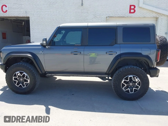 2023 Ford Bronco z VIN 1FMEE5DP8PLA91454, wystawiony jako IAAI lot #42805631 z przebiegiem 49 354 mil mil oraz . Historia ofert i sprzedaży dostępna na DreamBid. Obrazek 14.