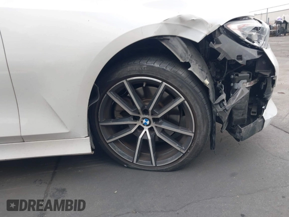 2019 BMW 3 Series 330i с VIN WBA5R1C56KFH28592, выставлен на аукционе IAAI как лот 42344438 с пробегом Не указан миль и . История ставок и продаж доступна на DreamBid. Изображение 17.