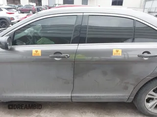 2015 Ford Taurus SEL z VIN 1FAHP2E85FG209085, wystawiony jako IAAI lot #41944532 z przebiegiem 143 850 mil mil oraz . Historia ofert i sprzedaży dostępna na DreamBid. Obrazek 14.