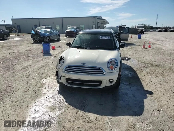 2013 MINI Clubman z VIN WMWZF3C54DT491298, wystawiony jako Copart lot #43339705 z przebiegiem 73 851 mil mil oraz Szkoda całkowita • Salvage title. Historia ofert i sprzedaży dostępna na DreamBid. Obrazek 13.