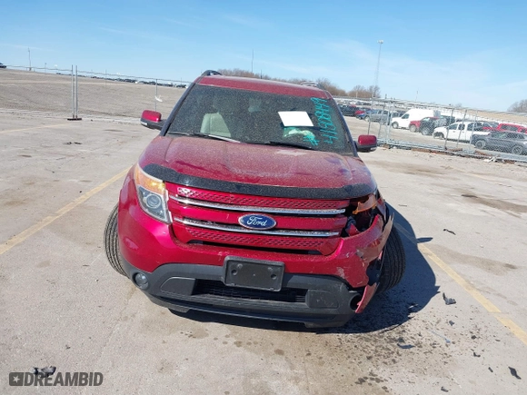 2013 Ford Explorer Limited with VIN 1FM5K8F88DGC92985, listed as a IAAI auction lot 41808449 with 141,315 mi miles. Bid and sale history available at carsss.com. Image 6.