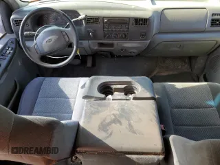 2002 Ford F-350 XL с VIN 1FTSW31F02EB77567, выставлен на аукционе Copart как лот 52827805 с пробегом 245 934 миль миль и Списание • Salvage title. История ставок и продаж доступна на DreamBid. Изображение 8.