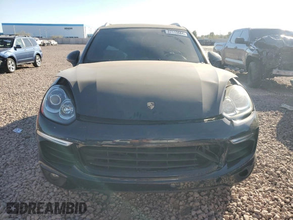 2016 Porsche Cayenne z VIN WP1AA2A27GLA08049, wystawiony jako Copart lot #87113884 z przebiegiem 125 603 mil mil oraz Szkoda całkowita • Salvage title. Historia ofert i sprzedaży dostępna na DreamBid. Obrazek 5.