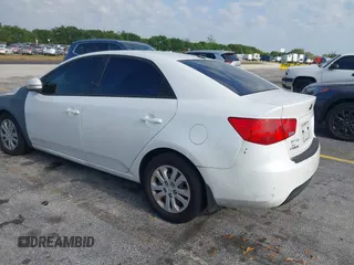 2013 Kia Forte EX with VIN KNAFU4A23D5731338, listed as a IAAI auction lot 42067997 with 130,300 mi miles. Bid and sale history available at carsss.com. Image 3.