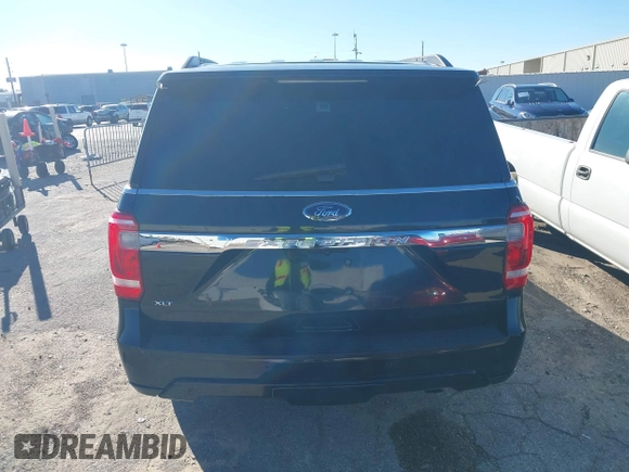 2019 Ford Expedition XLT with VIN 1FMJU1HT4KEA82782, listed as a IAAI auction lot 41260163 with 193,047 mi miles. Bid and sale history available at carsss.com. Image 17.