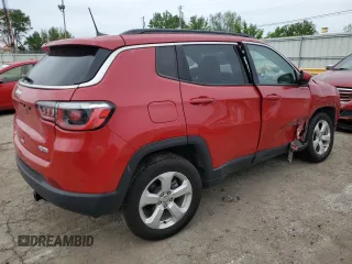 2019 Jeep Compass Latitude z VIN 3C4NJDBB2KT597540, wystawiony jako Copart lot #57686275 z przebiegiem 84 501 mil mil oraz Szkoda całkowita • Salvage title. Historia ofert i sprzedaży dostępna na DreamBid. Obrazek 3.