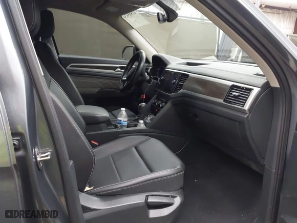 2023 Volkswagen Atlas 3.6L V6 SE w/Technology with VIN 1V2JR2CA2PC506401, listed as a IAAI auction lot 41805834 with 29,124 mi miles. Bid and sale history available at carsss.com. Image 5.