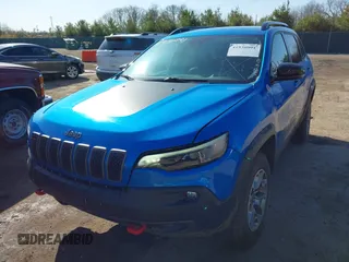 2022 Jeep Cherokee Trailhawk z VIN 1C4PJMBX5ND553336, wystawiony jako IAAI lot #41930991 z przebiegiem 40 832 mil mil oraz . Historia ofert i sprzedaży dostępna na DreamBid. Obrazek 18.
