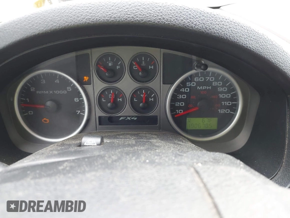 2004 Ford F-150 XLT z VIN 1FTPX14524KB02478, wystawiony jako IAAI lot #42211211 z przebiegiem 190 678 mil mil oraz . Historia ofert i sprzedaży dostępna na DreamBid. Obrazek 7.