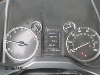 2022 Lexus GX 460 Premium z VIN JTJAM7BX9N5326947, wystawiony jako Copart lot #55848945 z przebiegiem 27 524 mil mil oraz Szkody całkowita. Historia ofert i sprzedaży dostępna na DreamBid. Obrazek 9.