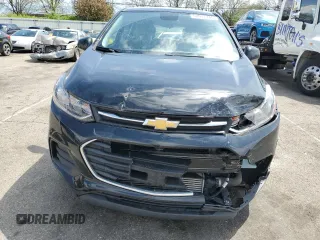 2018 Chevrolet Trax LS with VIN 3GNCJKSB3JL352456, listed as a Copart auction lot 53947745 with 113,001 mi miles and Salvage Title. Bid and sale history available at carsss.com. Image 5.