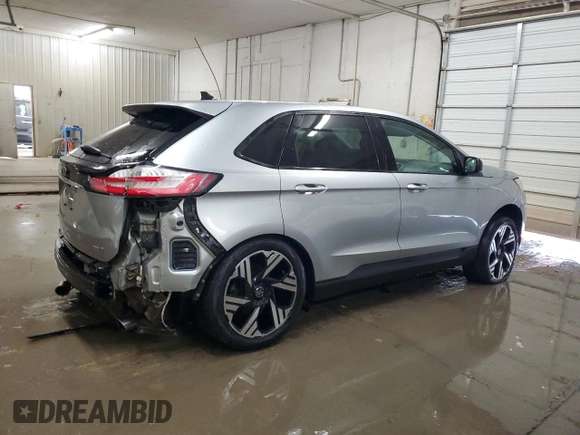 2020 Ford Edge SE z VIN 2FMPK4G9XLBA07766, wystawiony jako Copart lot #56852365 z przebiegiem 151 664 mil mil oraz Szkoda całkowita • Salvage title. Historia ofert i sprzedaży dostępna na DreamBid. Obrazek 3.