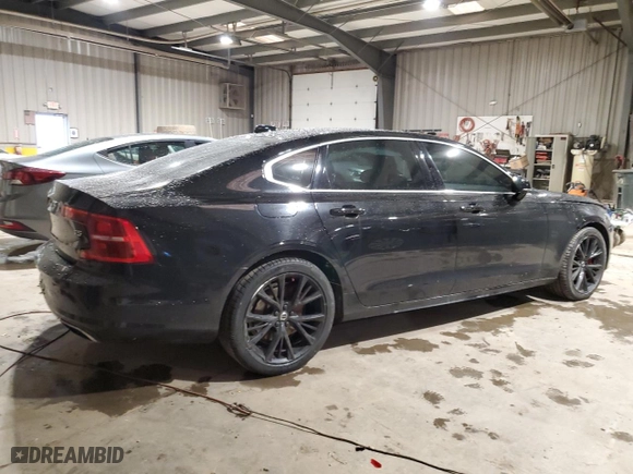 2019 Volvo S90 Momentum with VIN LVY102AK2KP084020, listed as a Copart auction lot 85846264 with 71,939 mi miles and Salvage Title. Bid and sale history available at carsss.com. Image 3.