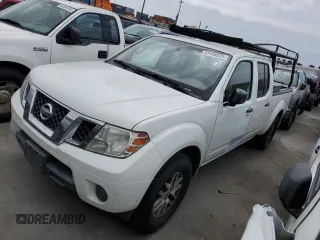 2015 Nissan Frontier SV with VIN 1N6AD0FR1FN726098, listed as a Copart auction lot 51148925 with 182,253 mi miles and Salvage title. Bid and sale history available at DreamBid. Image 1.