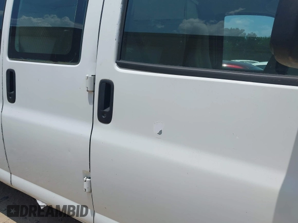 2006 Chevrolet Express Cargo with VIN 1GCGG29U161103541, listed as a IAAI auction lot 42582209 with 299,787 mi miles and . Bid and sale history available at DreamBid. Image 12.