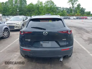 2024 Mazda CX-30 S Preferred z VIN 3MVDMBCM3RM663118, wystawiony jako IAAI lot #42336540 z przebiegiem 11 096 mil mil oraz . Historia ofert i sprzedaży dostępna na DreamBid. Obrazek 16.