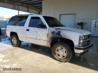 1996 Chevrolet Tahoe with VIN 3GNEK18R1TG137075, listed as a Copart auction lot 73995594 with 268,898 mi miles and Non Repairable. Bid and sale history available at carsss.com. Image 4.