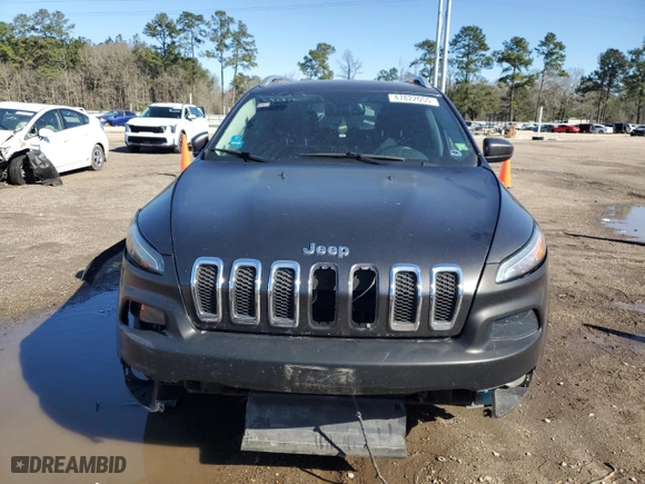 2015 Jeep Cherokee Latitude with VIN 1C4PJMCBXFW788341, listed as a Copart auction lot 47822055 with 140,638 mi miles and Salvage Title. Bid and sale history available at carsss.com. Image 5.