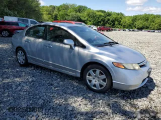 2008 Honda Civic LX z VIN 2HGFA16558H308659, wystawiony jako Copart lot #57152335 z przebiegiem Nie podano mil oraz Szkoda całkowita • Salvage title. Historia ofert i sprzedaży dostępna na DreamBid. Obrazek 4.