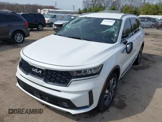 2023 Kia Sorento EX z VIN KNDRHDLG9P5154932, wystawiony jako IAAI lot #41928642 z przebiegiem 23 399 mil mil oraz . Historia ofert i sprzedaży dostępna na DreamBid. Obrazek 6.