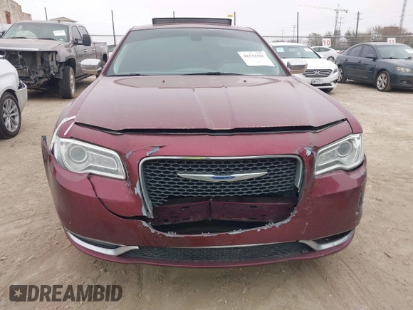 2020 Chrysler 300 Limited with VIN 2C3CCAKG3LH142027, listed as a IAAI auction lot 41532381 with 123,703 mi miles. Bid and sale history available at carsss.com. Image 12.