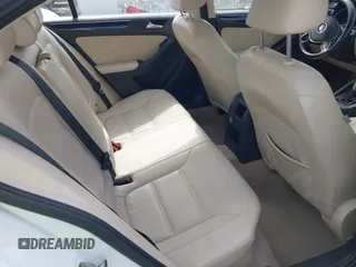 2016 Volkswagen Jetta SEL z VIN 3VWL07AJ0GM376263, wystawiony jako IAAI lot #42728100 z przebiegiem 213 315 mil mil oraz . Historia ofert i sprzedaży dostępna na DreamBid. Obrazek 8.