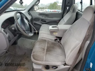 1998 Ford F-150 z VIN 1FTDF17W2WNA09312, wystawiony jako Copart lot #48290845 z przebiegiem 167 417 mil mil oraz Szkoda całkowita • Salvage title. Historia ofert i sprzedaży dostępna na DreamBid. Obrazek 7.
