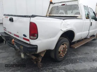 2005 Ford F-350 with VIN 1FTSX315X5EC34141, listed as a IAAI auction lot 41645453 with 498,863 mi miles and . Bid and sale history available at DreamBid. Image 4.