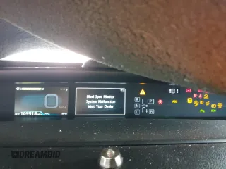 2019 Toyota Prius LE z VIN JTDL9RFU8K3000878, wystawiony jako Copart lot #49910575 z przebiegiem 169 918 mil mil oraz Szkoda całkowita • Salvage title. Historia ofert i sprzedaży dostępna na DreamBid. Obrazek 9.