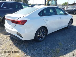 2022 Kia Forte LXS with VIN 3KPF24AD1NE474373, listed as a IAAI auction lot 41138637 with 40,651 mi miles and . Bid and sale history available at DreamBid. Image 4.