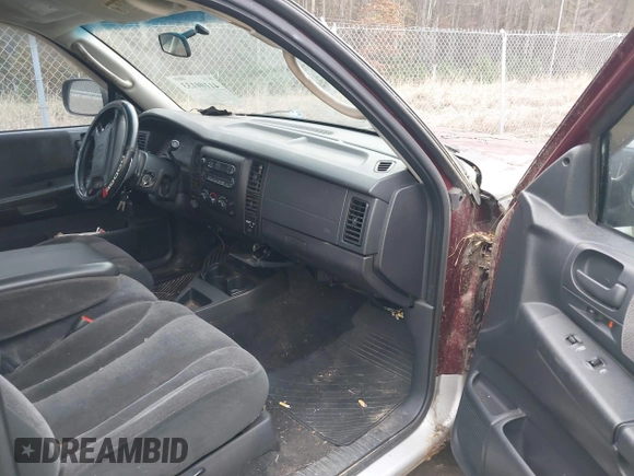2001 Dodge Dakota SLT with VIN 1B7GG22XX1S255292, listed as a IAAI auction lot 41100133 with 168,454 mi miles and . Bid and sale history available at carsss.com. Image 5.