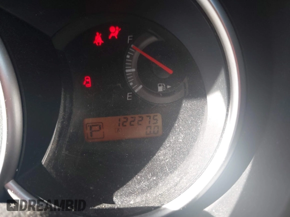 2011 Nissan Versa S z VIN 3N1BC1CP5BL517754, wystawiony jako IAAI lot #41675383 z przebiegiem 125 000 mil mil oraz . Historia ofert i sprzedaży dostępna na DreamBid. Obrazek 16.