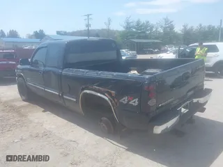 2002 Chevrolet Silverado 1500 LT with VIN 2GCEK19T721199574, listed as a IAAI auction lot 42074373 with 319,080 mi miles. Bid and sale history available at carsss.com. Image 3.