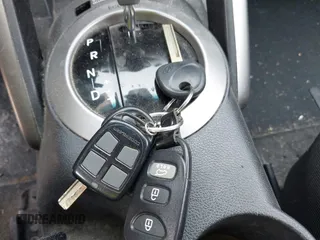 2012 Hyundai Veloster w/Gray Int с VIN KMHTC6AD0CU043402, выставлен на аукционе IAAI как лот 42406321 с пробегом 116 734 миль миль и . История ставок и продаж доступна на DreamBid. Изображение 11.