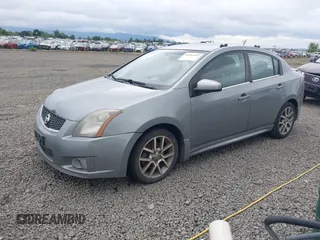 2007 Nissan Sentra SE-R z VIN 3N1BB61E97L691836, wystawiony jako IAAI lot #42503591 z przebiegiem 246 822 mil mil oraz . Historia ofert i sprzedaży dostępna na DreamBid. Obrazek 2.