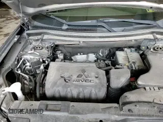 2018 Mitsubishi Outlander ES z VIN JA4AZ3A35JZ045060, wystawiony jako Copart lot #64291445 z przebiegiem 113 152 mil mil oraz Szkoda całkowita • Salvage title. Historia ofert i sprzedaży dostępna na DreamBid. Obrazek 17.