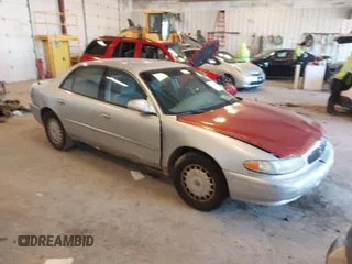 2005 Buick Century Custom with VIN 2G4WS52J851122197, listed as a IAAI auction lot 42015978 with 210,956 mi miles. Bid and sale history available at carsss.com. Image 1.