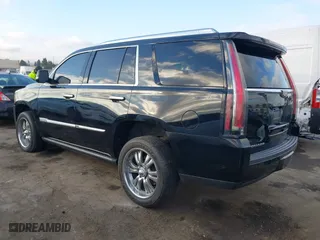 2018 Cadillac Escalade Platinum with VIN 1GYS4DKJ3JR200016, listed as a IAAI auction lot 41367220 with 105,043 mi miles. Bid and sale history available at carsss.com. Image 3.