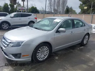 2010 Ford Fusion Hybrid with VIN 3FADP0L31AR406458, listed as a IAAI auction lot 41802042 with 225,678 mi miles. Bid and sale history available at carsss.com. Image 2.