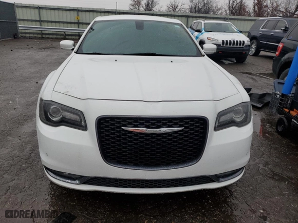 2017 Chrysler 300 with VIN 2C3CCAGGXHH577854, listed as a Copart auction lot 80675414 with 94,905 mi miles and Clean Title. Bid and sale history available at carsss.com. Image 5.