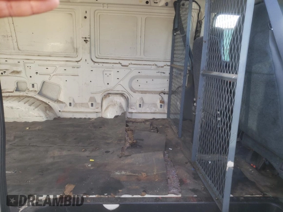 1992 Ford Econoline Cargo with VIN 1FTEE14Y2NHB57650, listed as a Copart auction lot 60258605 with 313,337 mi miles and Salvage title. Bid and sale history available at DreamBid. Image 11.