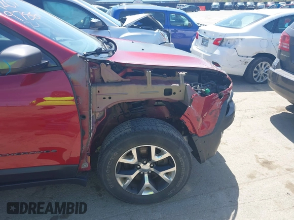 2016 Jeep Cherokee Trailhawk with VIN 1C4PJMBS9GW237059, listed as a IAAI auction lot 42079788 with 114,513 mi miles. Bid and sale history available at carsss.com. Image 6.