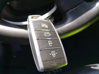 2017 Genesis G80 3.8L с VIN KMHGN4JE3HU205815, выставлен на аукционе IAAI как лот 42256279 с пробегом 111 158 миль миль и . История ставок и продаж доступна на DreamBid. Изображение 11.
