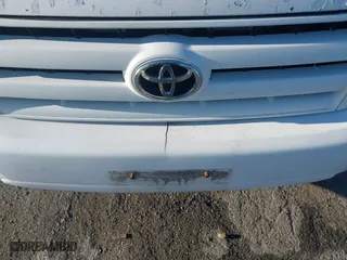 2006 Toyota Highlander w/3rd Row with VIN JTEEP21A660159923, listed as a IAAI auction lot 41861857 with 241,089 mi miles. Bid and sale history available at carsss.com. Image 6.