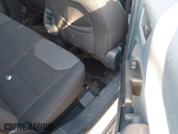 2022 Ford Maverick XL z VIN 3FTTW8F96NRA26190, wystawiony jako IAAI lot #41780843 z przebiegiem 61 539 mil mil oraz . Historia ofert i sprzedaży dostępna na DreamBid. Obrazek 8.
