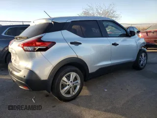 2020 Nissan Kicks S z VIN 3N1CP5BV8LL532606, wystawiony jako Copart lot #43812445 z przebiegiem 79 855 mil mil oraz Szkoda całkowita • Salvage title. Historia ofert i sprzedaży dostępna na DreamBid. Obrazek 3.