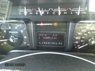 2009 Lincoln Navigator with VIN 5LMFU28519EJ00014, listed as a IAAI auction lot 34175725 with 123,855 mi miles and . Bid and sale history available at DreamBid. Image 7.