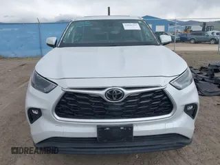 2022 Toyota Highlander XLE with VIN 5TDGZRBHXNS234405, listed as a IAAI auction lot 42045237 with 49,875 mi miles and . Bid and sale history available at DreamBid. Image 13.