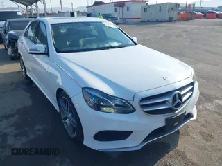 2016 Mercedes-Benz E 350 Sport z VIN WDDHF5KB5GB300487, wystawiony jako IAAI lot #42769468 z przebiegiem 36 893 mil mil oraz . Historia ofert i sprzedaży dostępna na DreamBid. Obrazek 1.