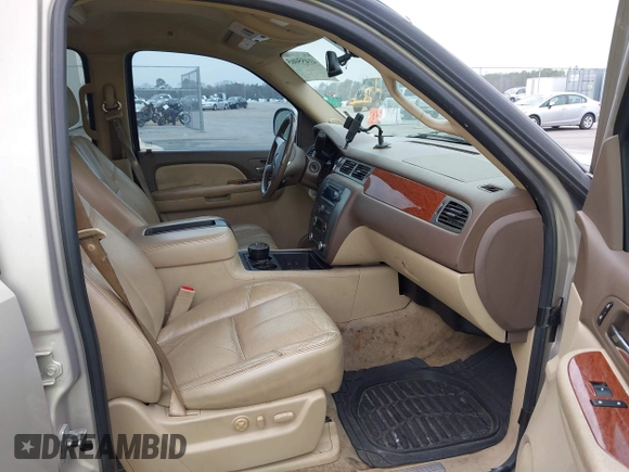 2007 GMC Yukon XL SLT with VIN 1GKFC160X7J315024, listed as a IAAI auction lot 41455065 with 222,474 mi miles. Bid and sale history available at carsss.com. Image 5.